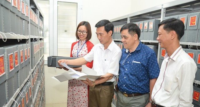 Anh-tin-bai